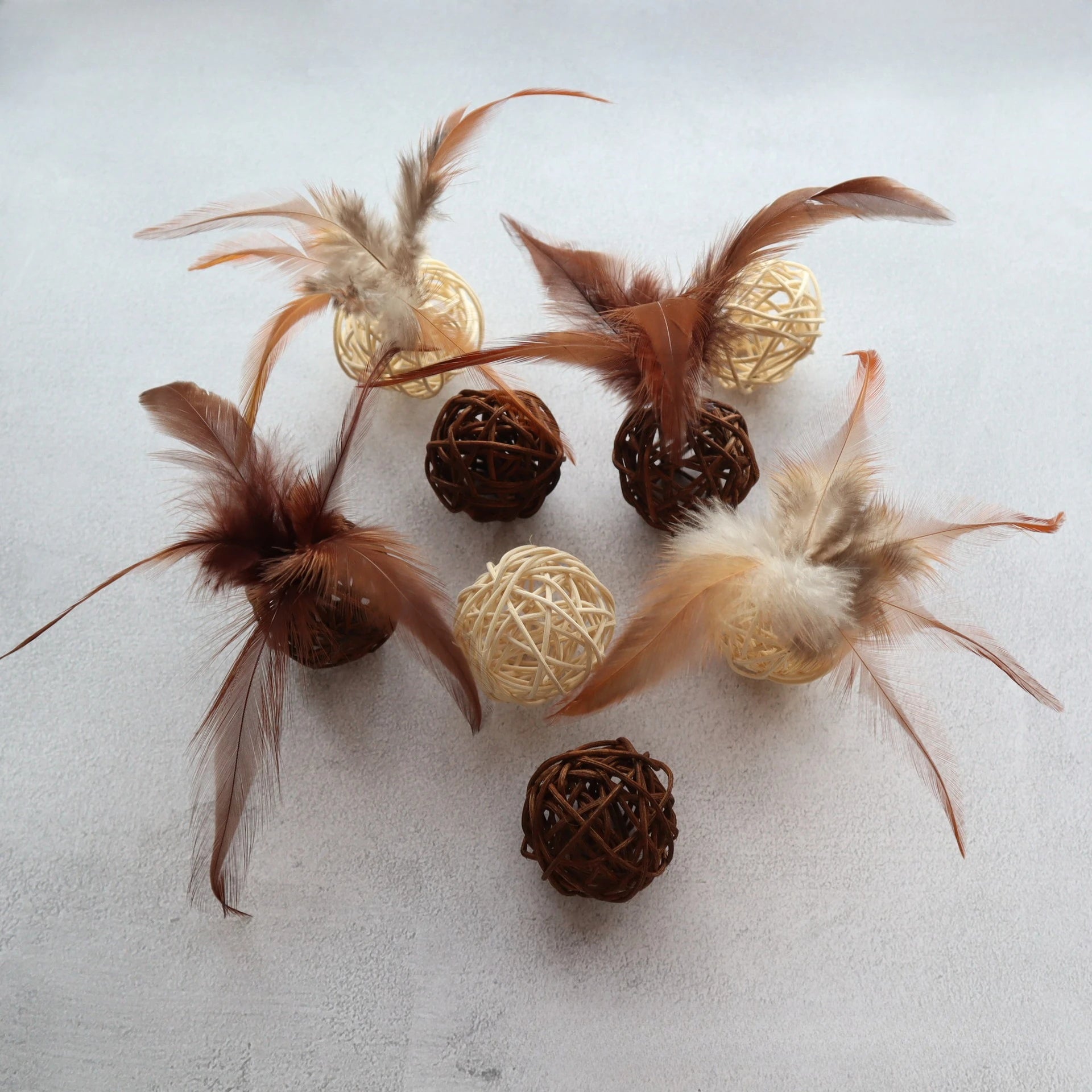 2-Pack/4-Pack Pet Toy Ball Rattan Ball Hand-woven Feather Cat Toy Supplies